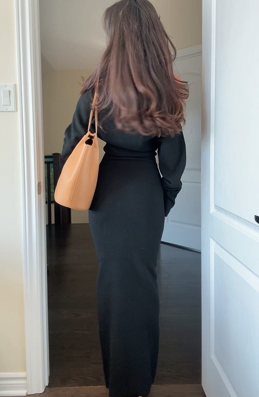 Lisa - One-Shoulder Dress!